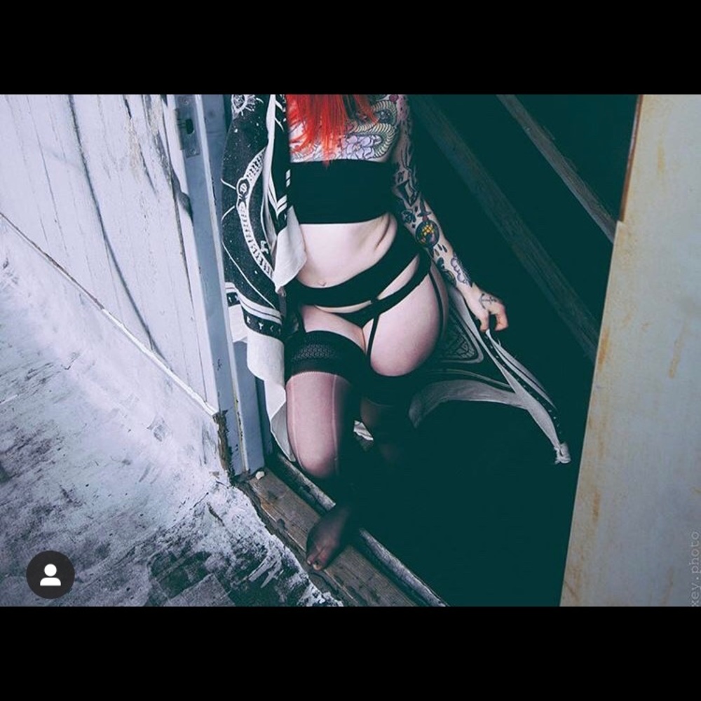 American apparel garter belt